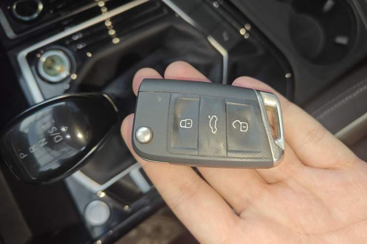 Used Volkswagen Tayron 2023 330TSI Two-Wheel-Drive Luxury Plus Advanced Version Vehicle Key