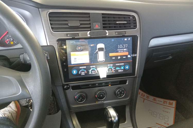 Used Volkswagen Golf 2016 1.6L Automatic Fashion Model Audio And AC Panel