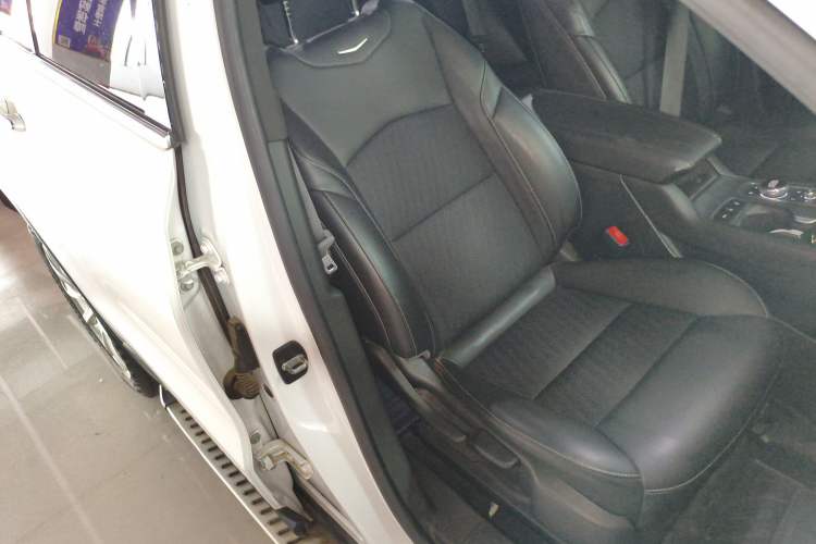 Used Cadillac XT4 2020 Revised Version 28T Two-Wheel Drive Tech Edition