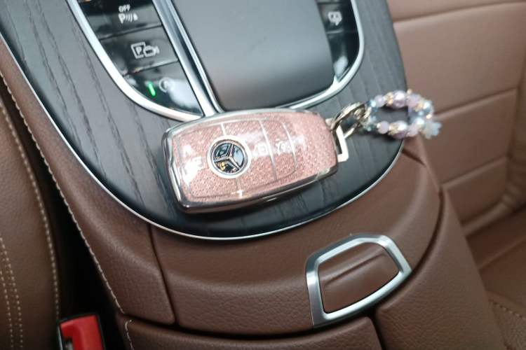 Used Mercedes-Benz E-Class 2022 Revised Version E 300 L Luxury Edition Vehicle Key