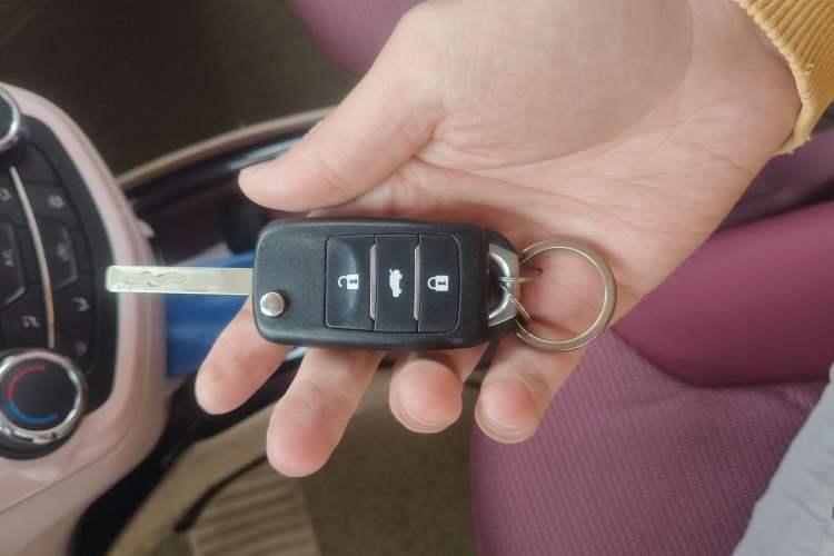 Used CHANGAN OSHAN Benni E-Star 2021 National Edition Colorful Version Lithium Iron Phosphate (31.86 kWh) Vehicle Key