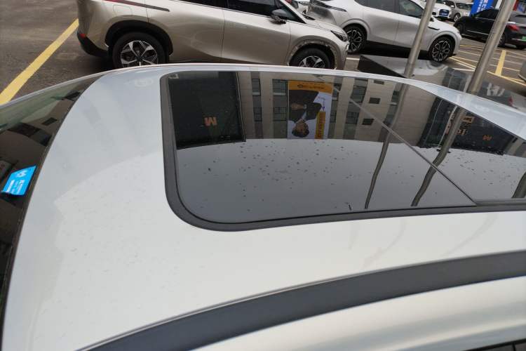 Used AION S MAX 2024 70 Star Edition Roof