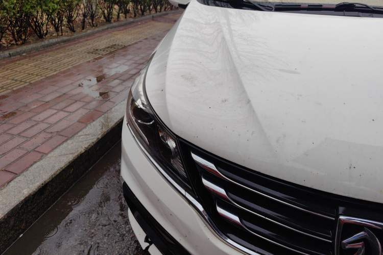 Used Baojun 310W 2017 1.5L Manual Fashion Model China V