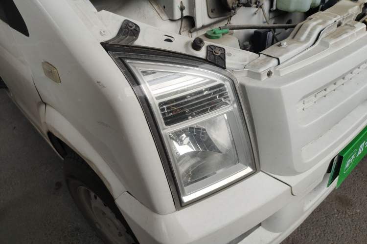 Used Ruichi EC35 2020 EC35 II Standard Edition 38.64 kWh Right Front Headlight