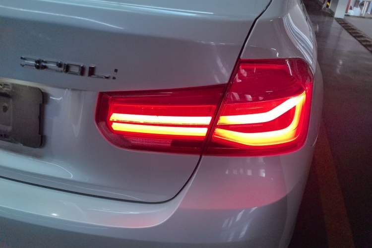 Used BMW 3 Series 2018 320Li Fashion Model
