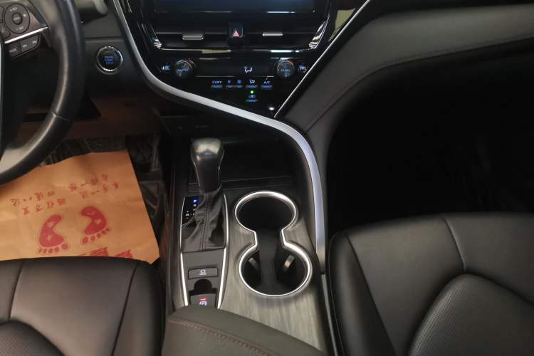 Used Toyota Camry 2021 2.0G Luxury Edition Gear Lever