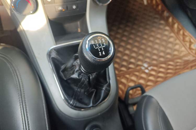 Used Chevrolet Cruze 2012 1.6L SE MT