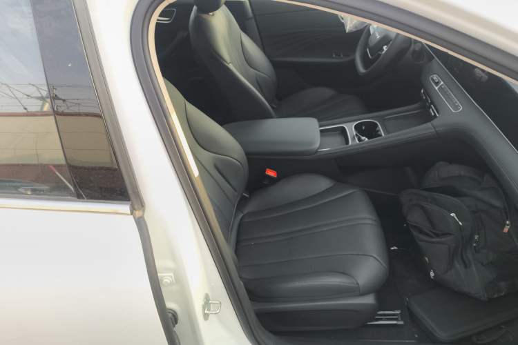 Used Roewe D7 2025 DMH 125km World Champion Edition