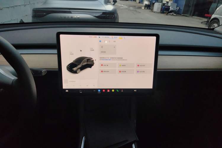 Used Tesla Model Y 2021 Long-Range All-Wheel-Drive Version 3D7