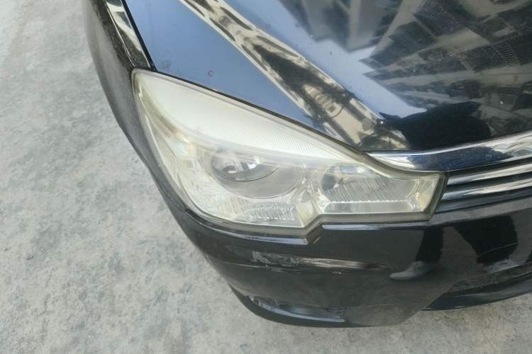 Used Soueast V3 Lingyue 2012 Revised Version 1.5L Manual Comfort Edition Right Front Headlight