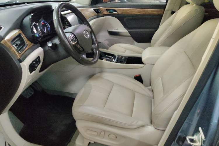 Used GAC Trumpchi GS8 2017 320T Two-Wheel Drive Luxury Smart Connectivity Version (7 Seats)
