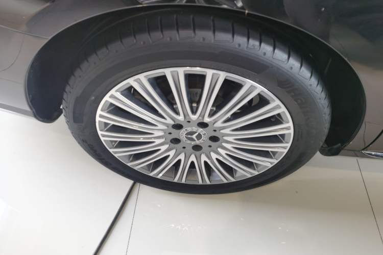 Used Mercedes-Benz E-Class 2021 Facelift E 300 L Stylish Edition Right Rear Wheel Hub