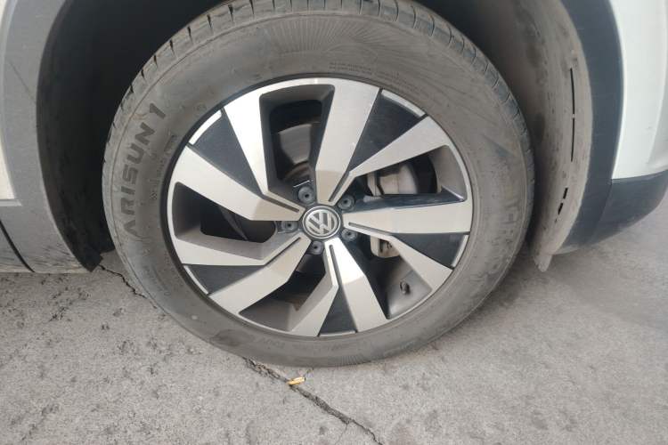 Used Volkswagen Tayron 2019 330TSI Two-Wheel Drive Luxury Model China VI Standard