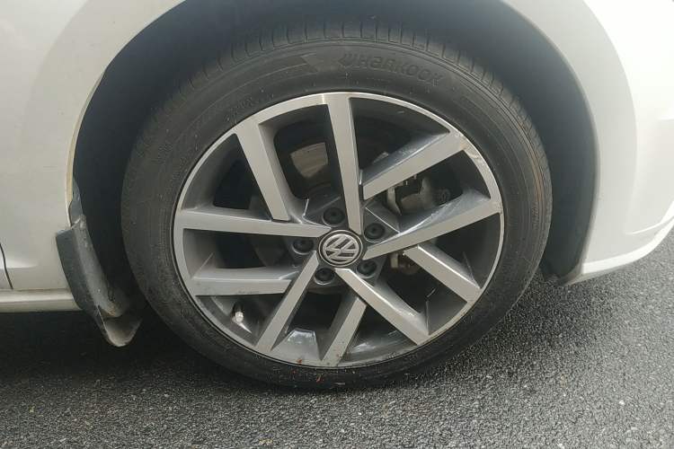 Used Volkswagen Golf 2020 Zhiai Edition 200TSI DSG Comfortable & Ambitious Version
