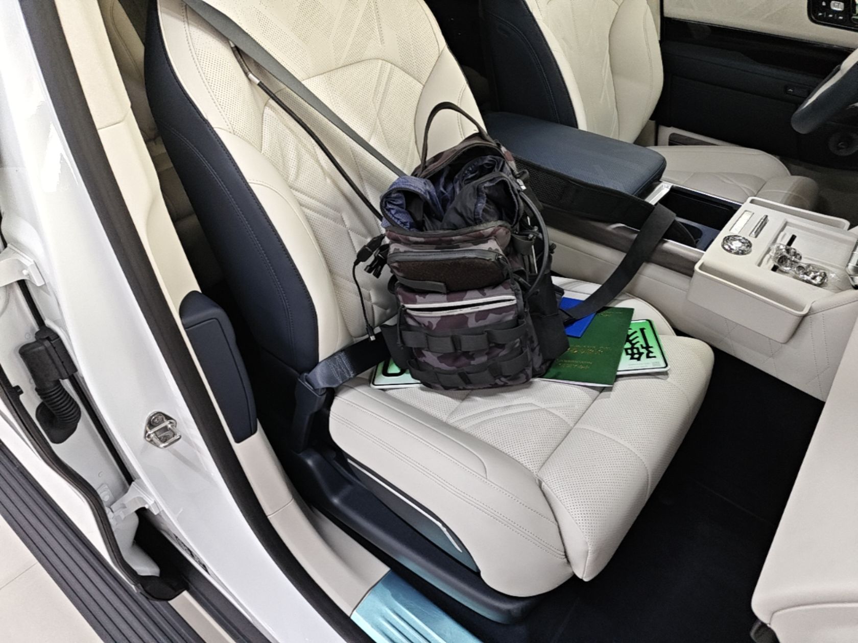 Zeekr 9X 2025 Hyper Edition 70kWh — снимка 20