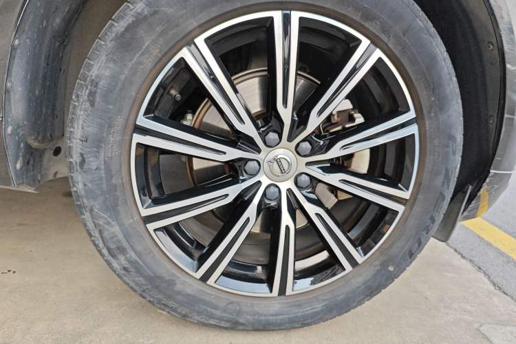 Used Volvo XC60 2021 T5 4x4 Smart Luxury Edition
