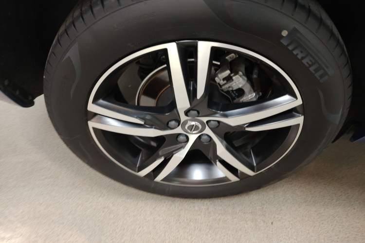 Used Volvo XC60 2018 T5 4x4 Smart & Sporty Edition