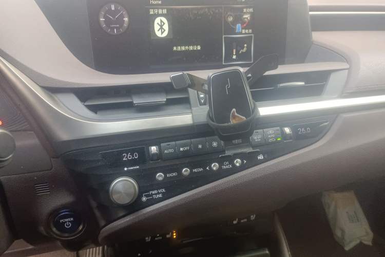 Used Lexus ES 2020 300h Deluxe Edition