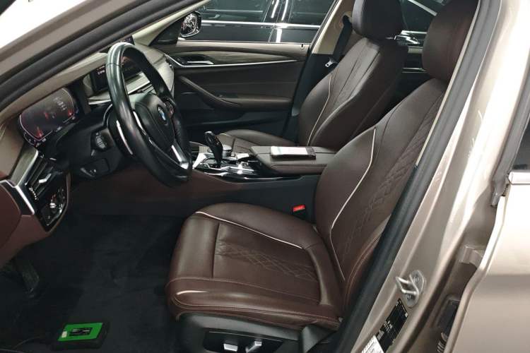 Used BMW 5 Series 2022 Updated 530Li Leading Edition Luxury Package Left Front Seat