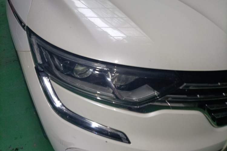 Used Renault Koleos 2017 2.5L Two-Wheel Drive Prestige Edition Right Front Headlight