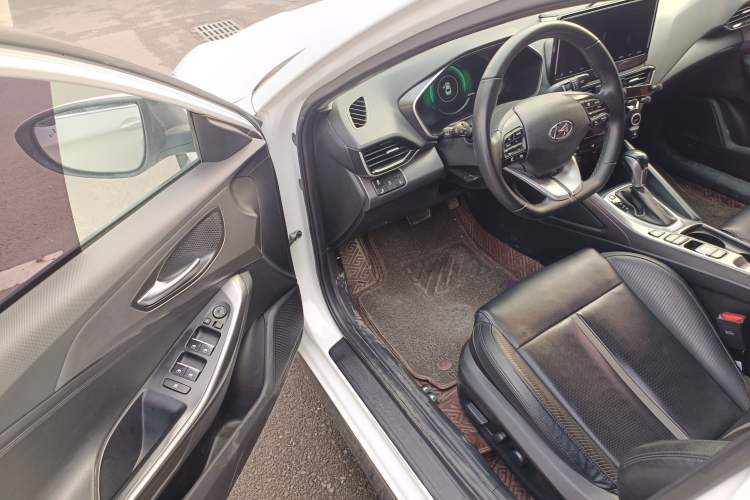 Used Hyundai Lafesta 2021 280TGDi DLX Luxury Edition Driver Seat