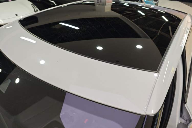 Used Volkswagen ID.UNYX 2024 Ultra Long-Range Version Roof