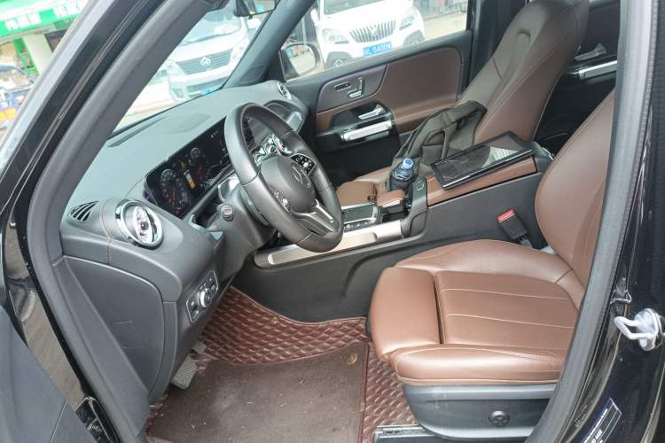 Used Mercedes-Benz GLB 2023 GLB 220 Fashion Model Left Front Seat