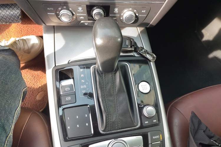 Used Audi A6L 2018 30th Anniversary Edition 35 TFSI Fashion Model
