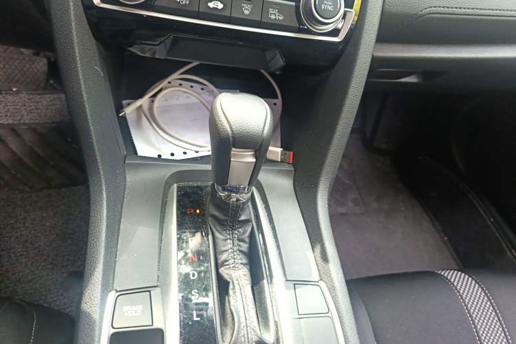 Used Honda Civic 2019 220TURBO CVT Dynamic Edition China VI Gear Lever