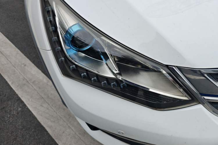 Used BYD Song New Energy 2017 Song DM 1.5TID All-Wheel Drive Luxury Model
