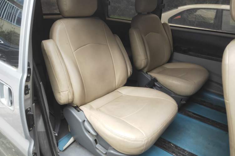 Used FORTHING Lingzhi 2015 M3 1.6L 7-Seater Luxury Model
