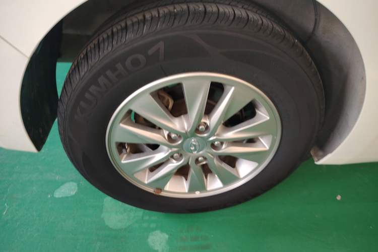 Used Hyundai Celesta 2018 1.6L Automatic GL Enjoyment Edition China VI compliant Right Rear Wheel Hub