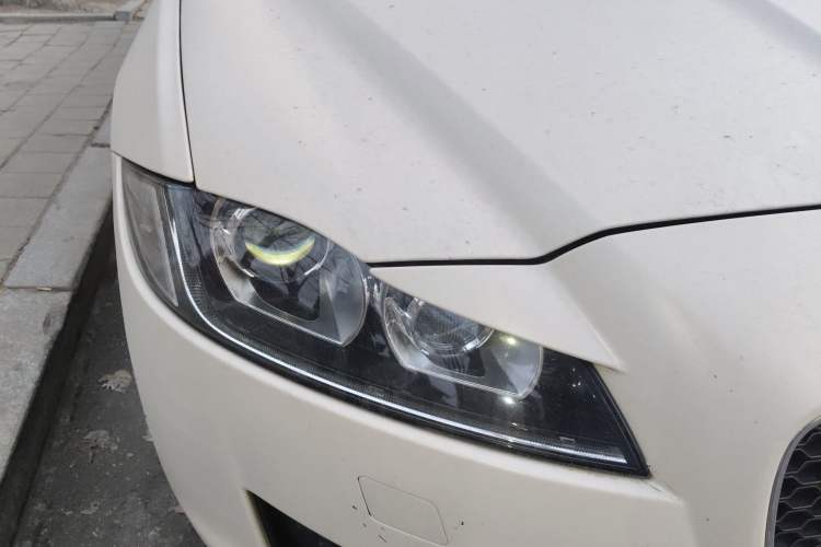 Used Jaguar XFL 2017 XFL 2.0T 240PS Luxury Edition Right Front Headlight