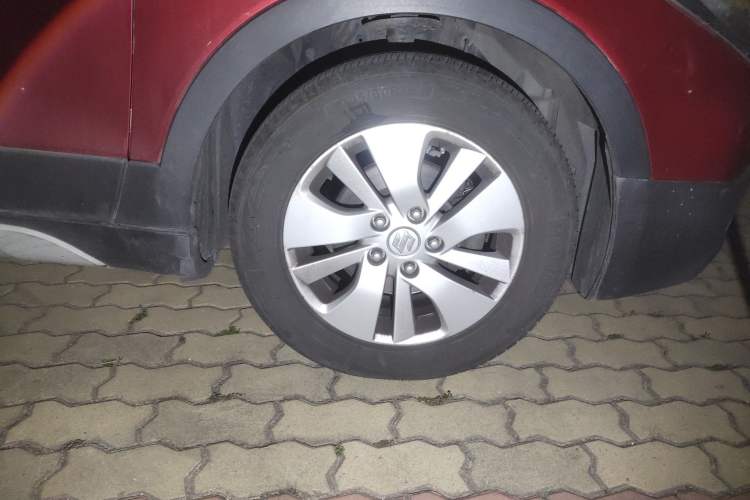 Used Suzuki S-Cross 2014 1.6L CVT Two-Wheel Drive Elite Version Right Front Wheel Hub