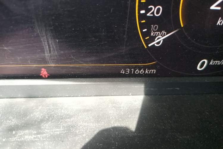 Used Volkswagen Tayron X 2020 330TSI Two-Wheel Drive Luxury Smart Connectivity Version Odometer Close Up