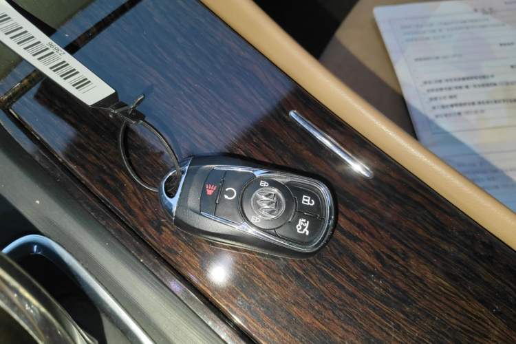 Used Buick LaCrosse 2018 28T Luxury Model