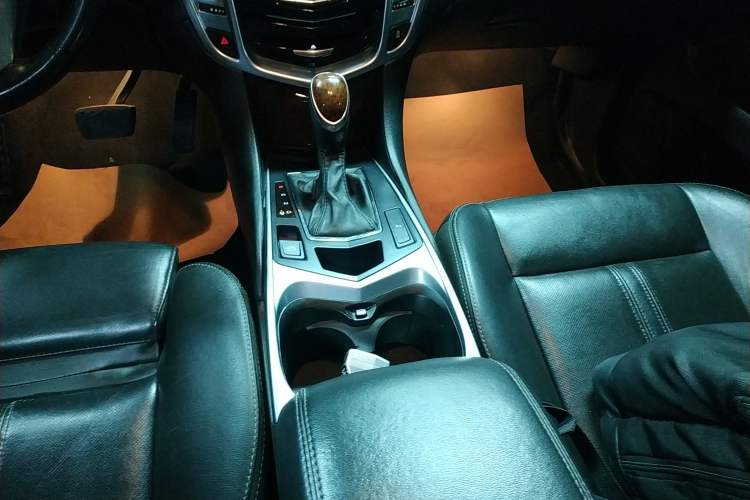 Used Cadillac SRX 2015 3.0L Elite Model