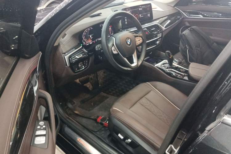 Used BMW 5 Series 2022 Second Facelift 525Li Luxury Package
