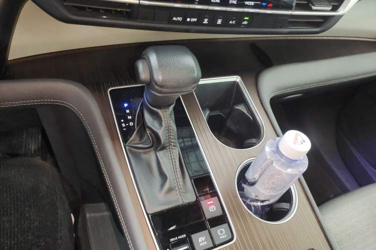 Used Toyota SIENNA 2023 2.5L Hybrid Comfort Edition