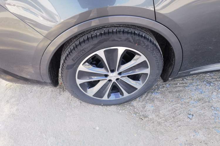 Used Hima Luxeed R7 2025 Range-Extended Version 251 km Max