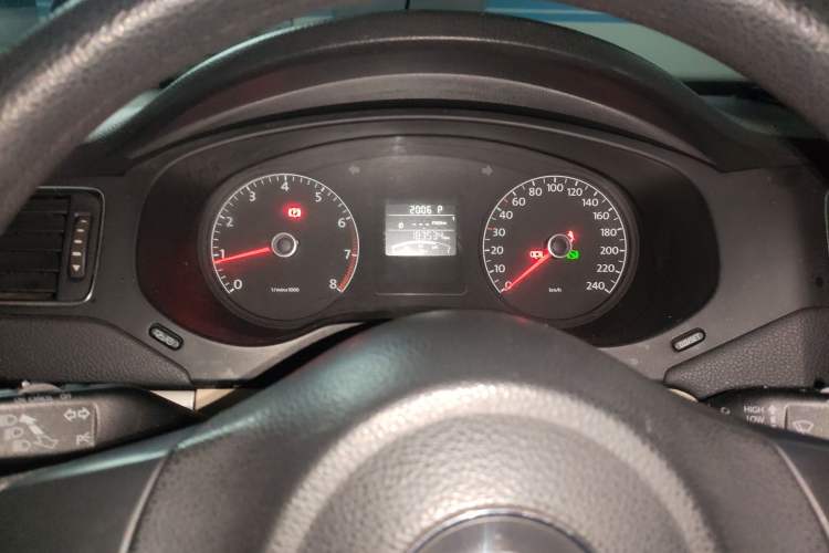 Used Volkswagen Sagitar 2012 1.6L Automatic Comfort Edition Instrument Cluster