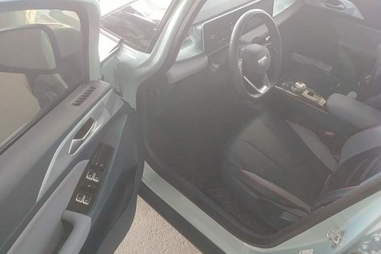 Used Geometry E Firefly 2022 401 km Linglong Tiger 4 Seats
