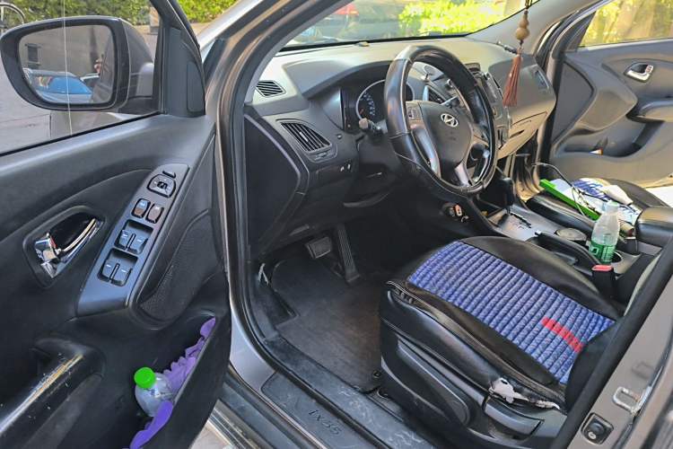 Used Hyundai ix35 2010 2.0L Automatic Two-Wheel Drive Elite Edition GLS Driver Seat