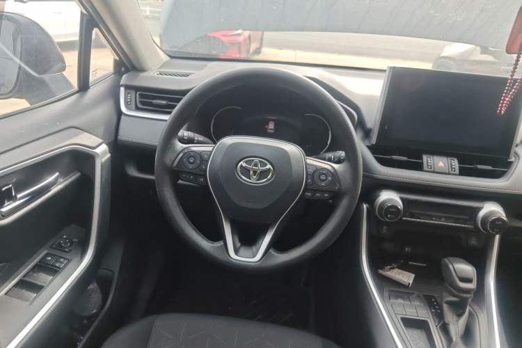Used Toyota RAV4 2021 2.0L CVT Two-Wheel Drive Fashion Edition
