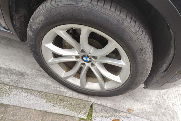 Used BMW X6 2017 xDrive28i
