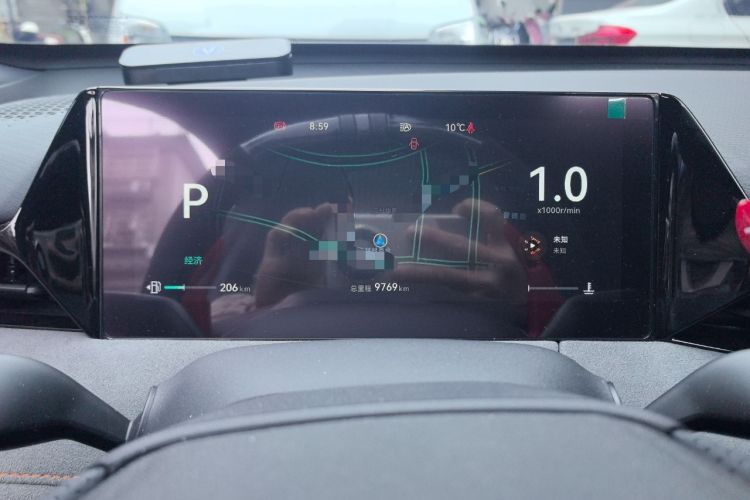 Used Changan UNI-V 2025 Model Third-Generation 2.0T Dynamic Edition
