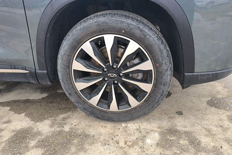 Used Chery Tiggo 8 PLUS 2025 290TGDI DCT Prestige 5-Seater
