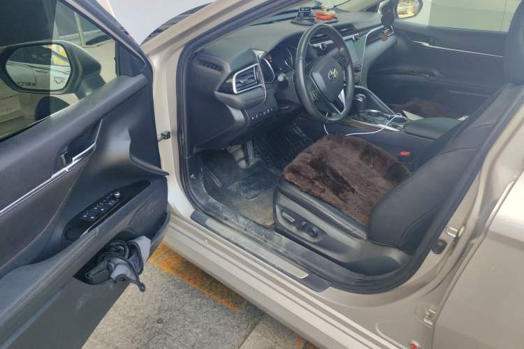 Used Toyota Camry 2019 Revised Version 2.0G Luxury Edition