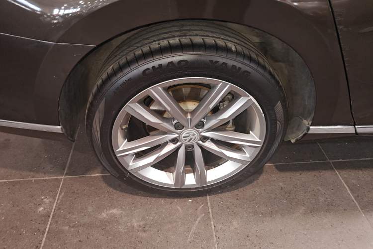 Used Volkswagen Variant 2017 380TSI Two-Wheel Drive Comfort Edition