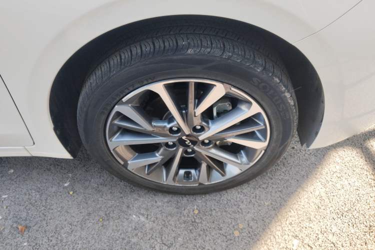 Used Kia K3 2021 Revised 1.5L CVT Fashion Edition Right Front Wheel Hub